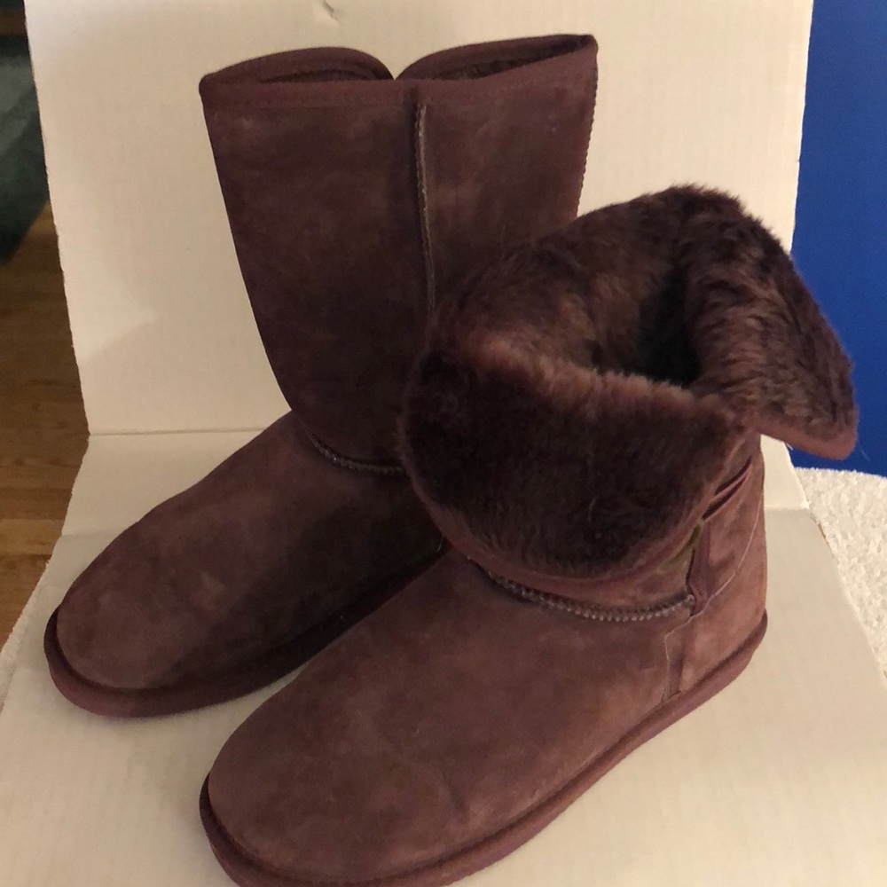Lamo Suede pull-on Boots Faux Fur